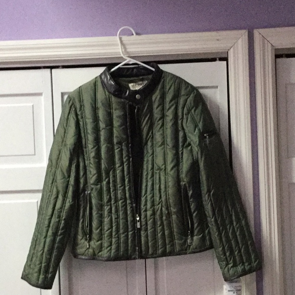 Never worn. Vintage Michael Kors down jacket